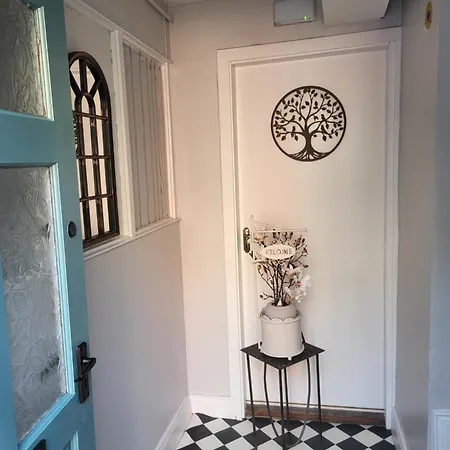 The On The Diamond Apartment Donegal Town